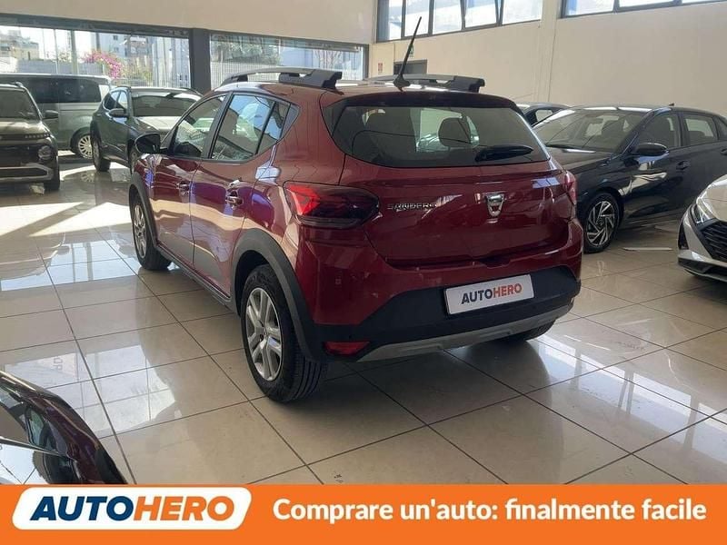 Usata Dacia Sandero Comfort 91 CV (66 kW) 2022 Rosso SUV