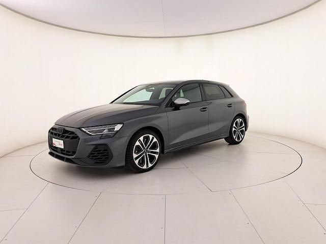 Usata Audi S3 Ambiente 333 CV (244 kW) 2024 Grigio daytona perlato Berlina