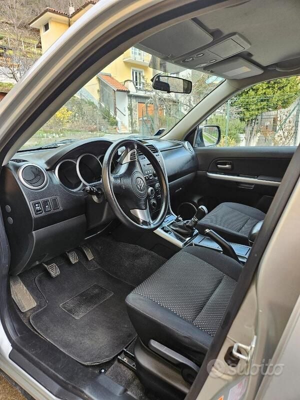 Usata Suzuki Grand Vitara 129 CV (94 kW) 2008 Grigio SUV