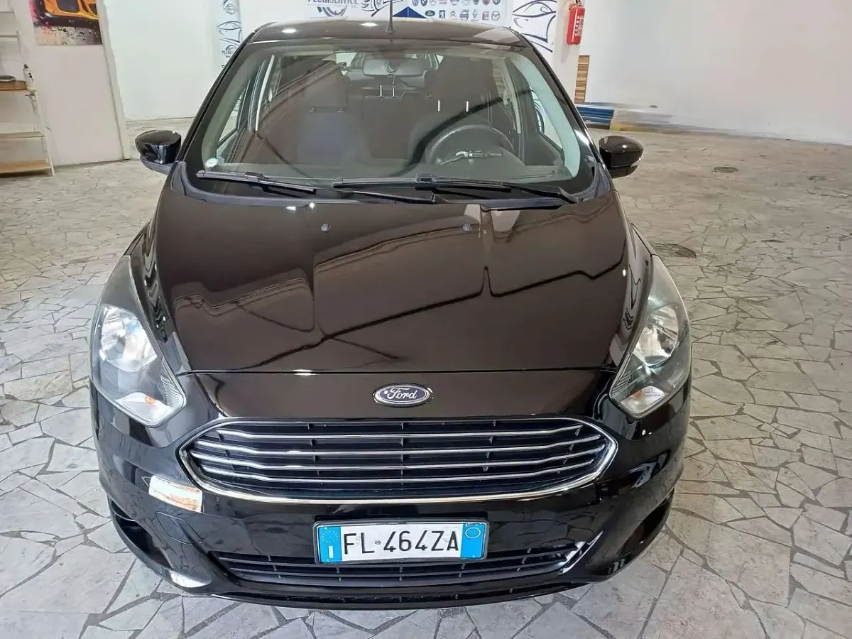Usata Ford Ka 71 CV (52 kW) 2017 Nero Berlina