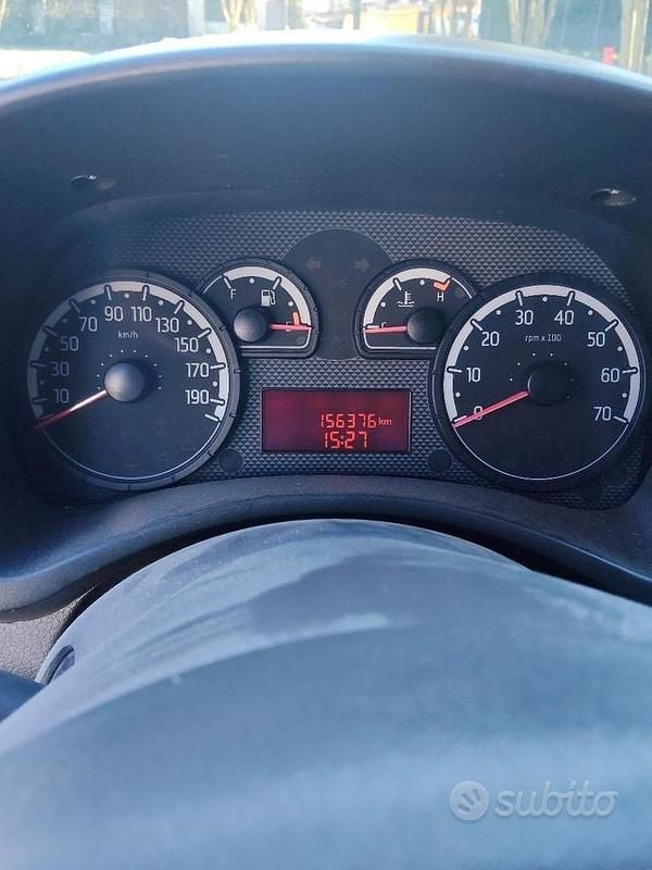 Usata Fiat Panda Classica 69 CV (50 kW) 2012 Nero Utilitaria