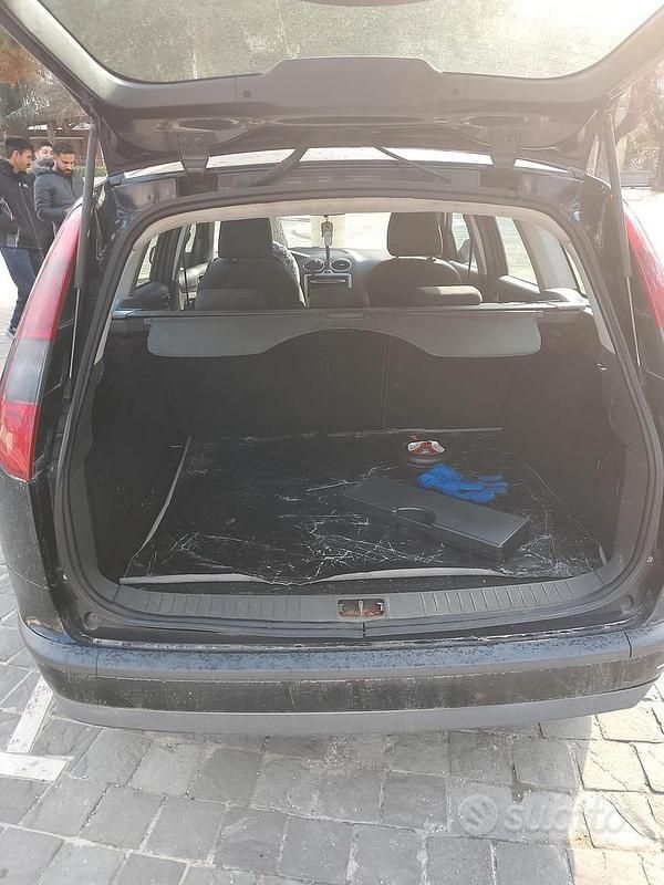 Usata Ford Focus 100 CV (73 kW) 2005 Nero Berlina