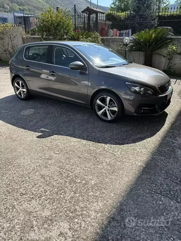 Usata Peugeot 308 131 CV (96 kW) 2018 Grigio Berlina