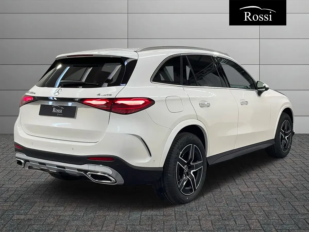 Nuova Mercedes GLC300de 197 CV (144 kW) 2026 Nero