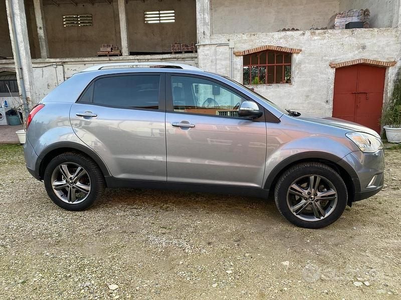 Usata Ssangyong (KGM) Korando 175 CV (128 kW) 2012 Grigio SUV