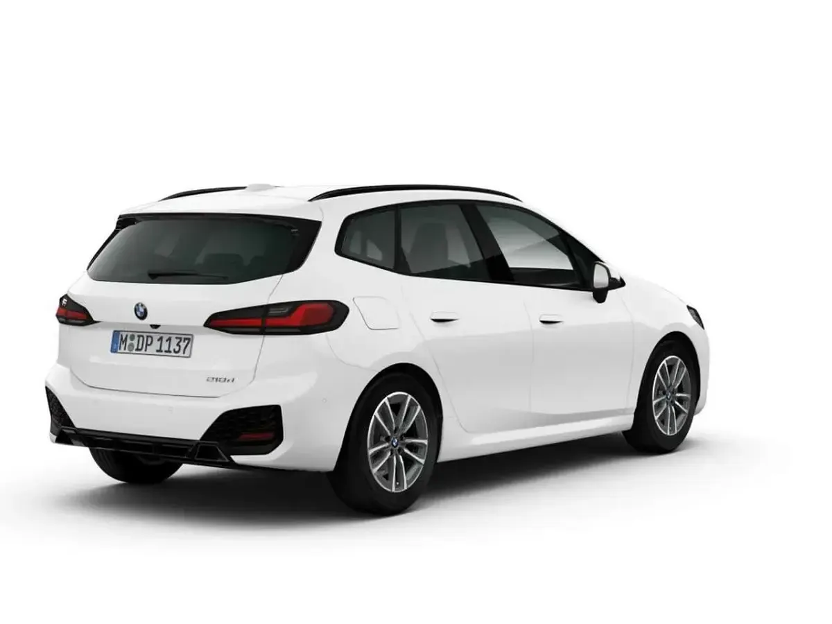 Nuova BMW 218 Active Tourer 150 CV (110 kW) 2026 Alpin white pastello Monovolume