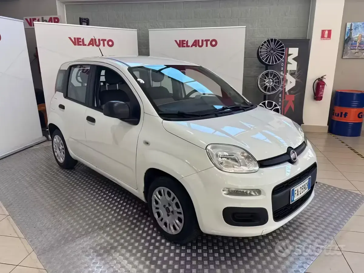 Usata Fiat Panda Easy 69 CV (50 kW) 2015 Bianco Utilitaria