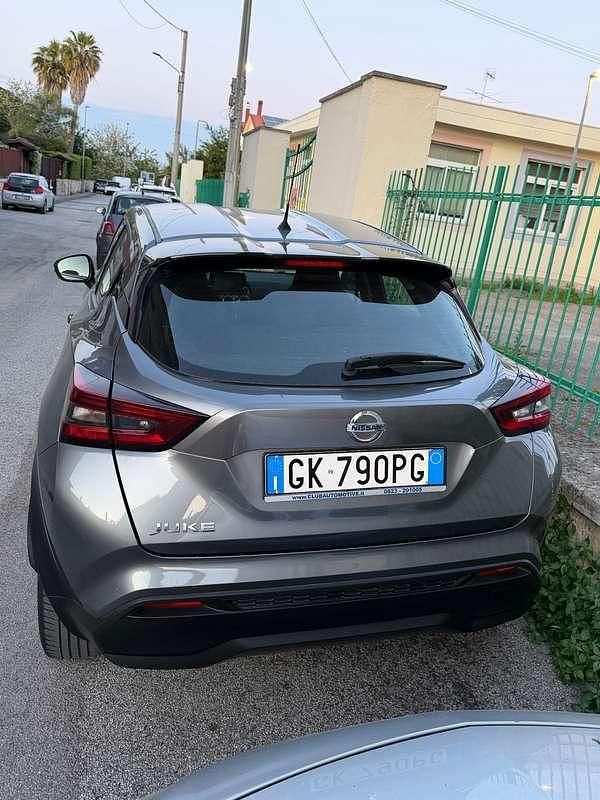 Usata Nissan Juke Tekna 114 CV (83 kW) 2022 Grigio SUV