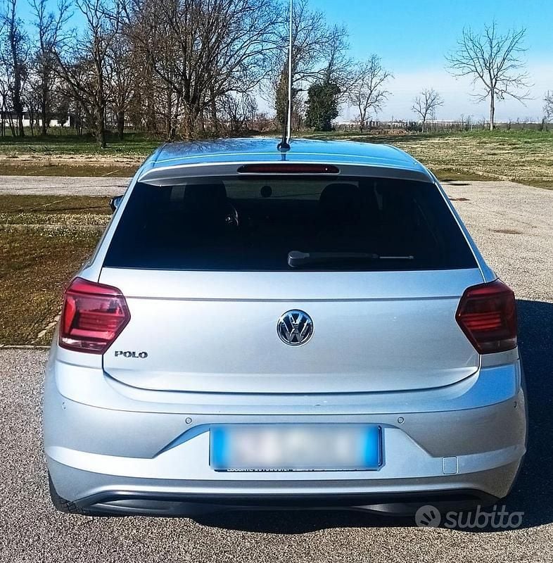 Usata VW Polo Sport 95 CV (69 kW) 2019 Grigio Utilitaria