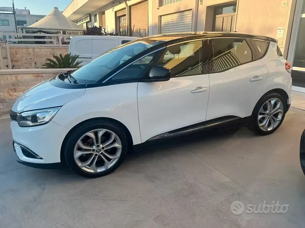 Usata Renault Scénic IV Zen 110 CV (80 kW) 2018 Bianco Monovolume