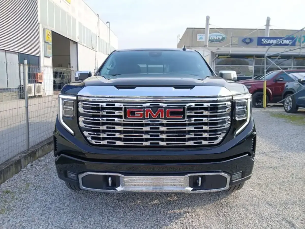 Nuova GMC Sierra 426 CV (313 kW) 2026 Nero Pick-up