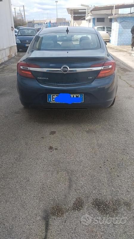 Usata Opel Insignia 174 CV (127 kW) 2015 Blu Berlina