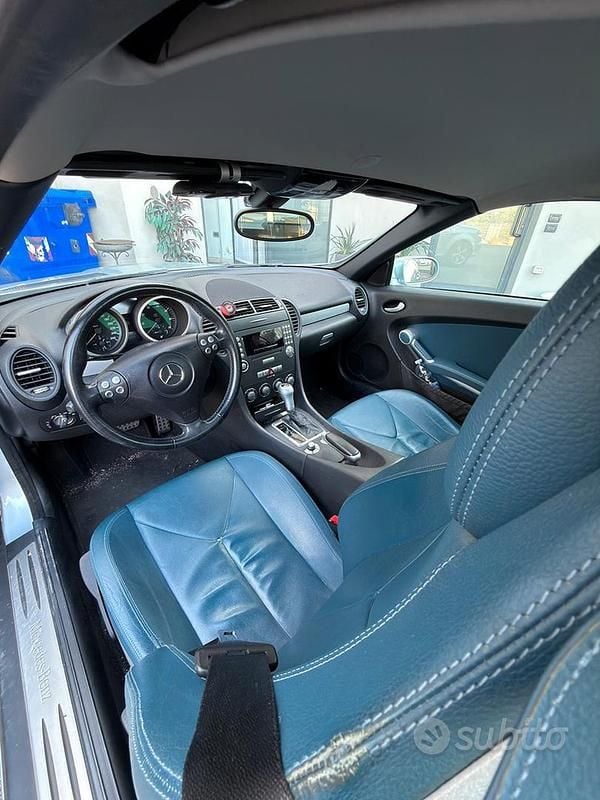 Usata Mercedes SLK200 163 CV (119 kW) 2006 Grigio Cabrio