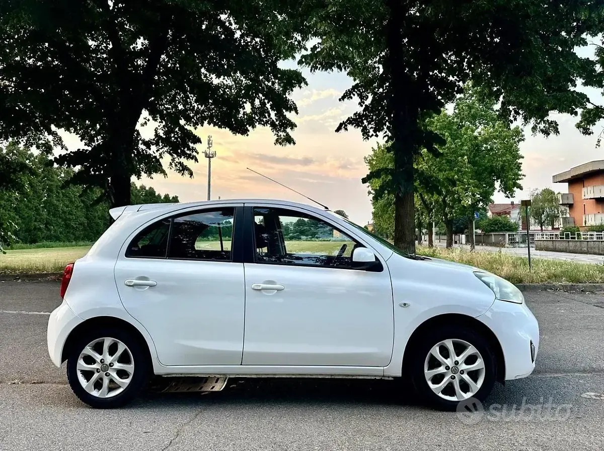Usata Nissan Micra Tekna 80 CV (58 kW) 2014 Bianco Utilitaria