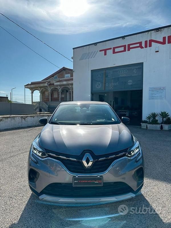 Usata Renault Captur Business 95 CV (69 kW) 2021 Grigio SUV