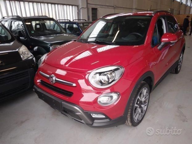 Usata Fiat 500X 140 CV (102 kW) 2015 Rosso SUV