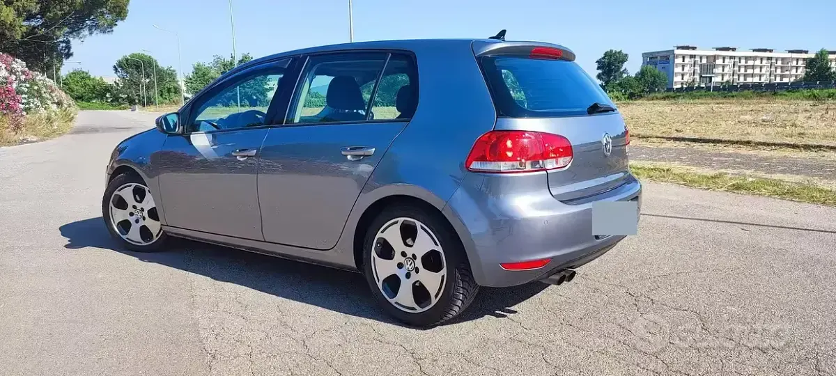 Usata VW Golf VI 110 CV (80 kW) 2011 Grigio Berlina