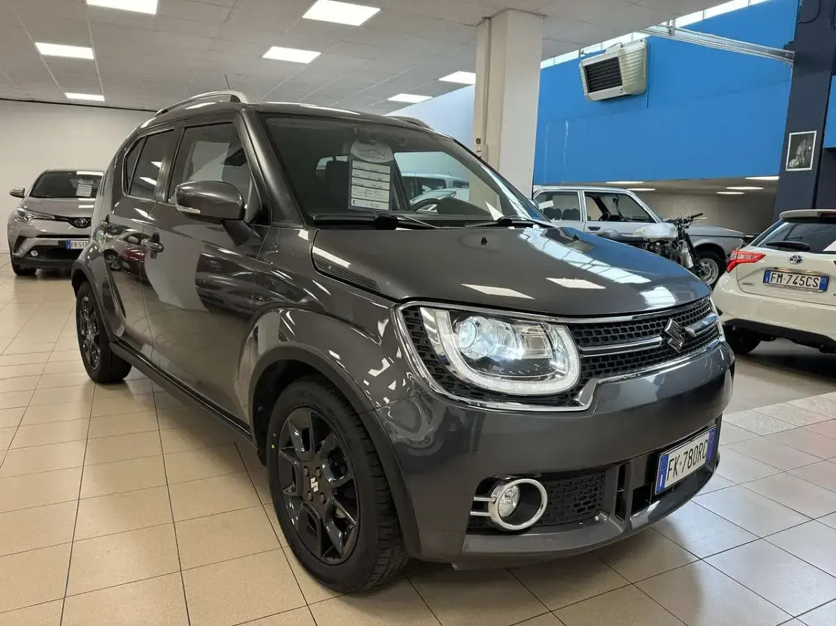Usata Suzuki Ignis 90 CV (66 kW) 2017 Grigio SUV