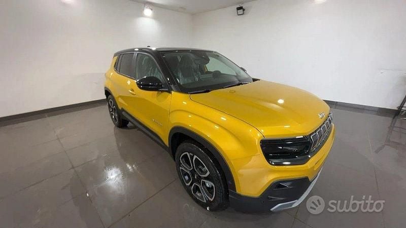 Nuova Jeep Avenger Summit 100 CV (73 kW) 2025 SUV