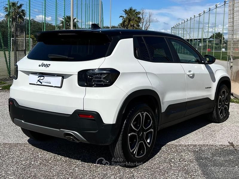 Usata Jeep Avenger Summit 101 CV (74 kW) 2025 Bianco SUV