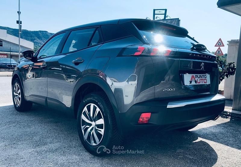 Usata Peugeot 2008 Active 110 CV (80 kW) 2021 Antracite SUV