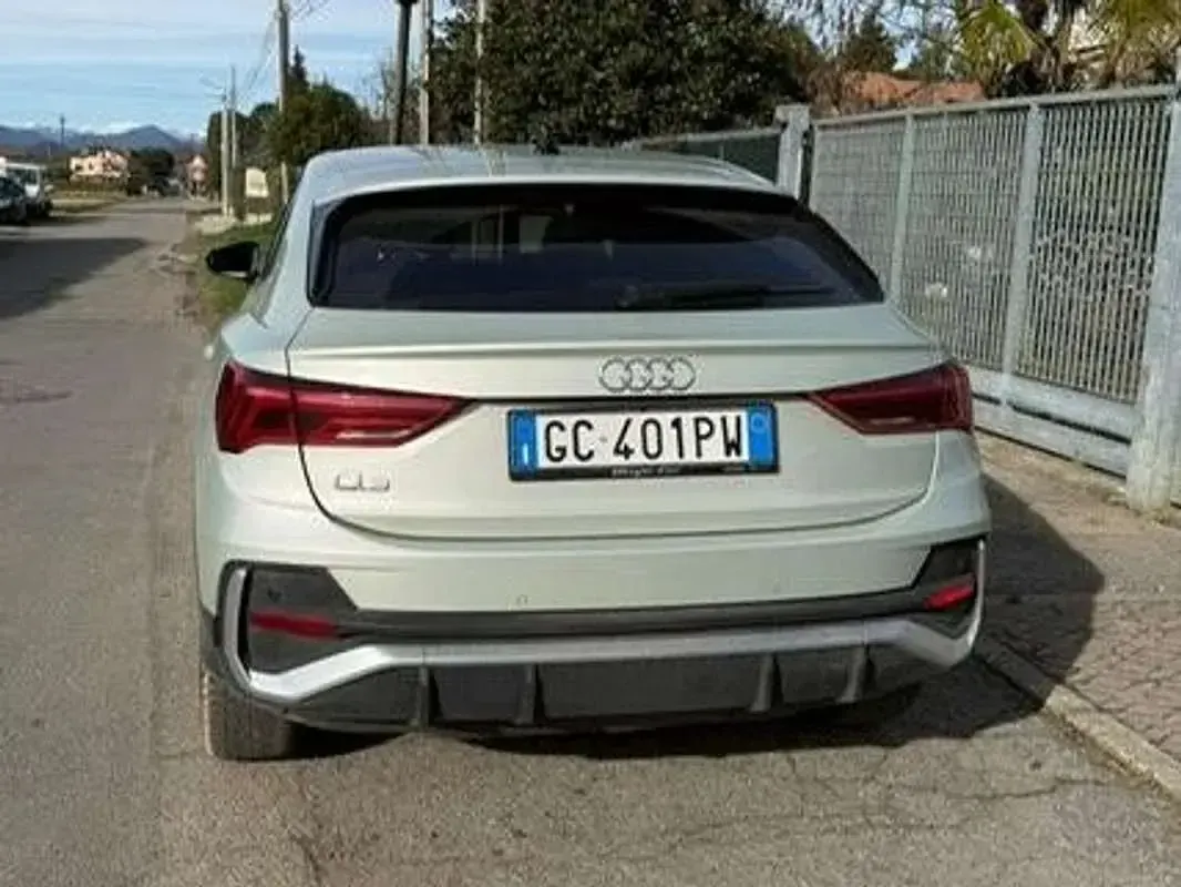 Usata Audi Q3 Sportback S-Line 150 CV (110 kW) 2021 Argento SUV