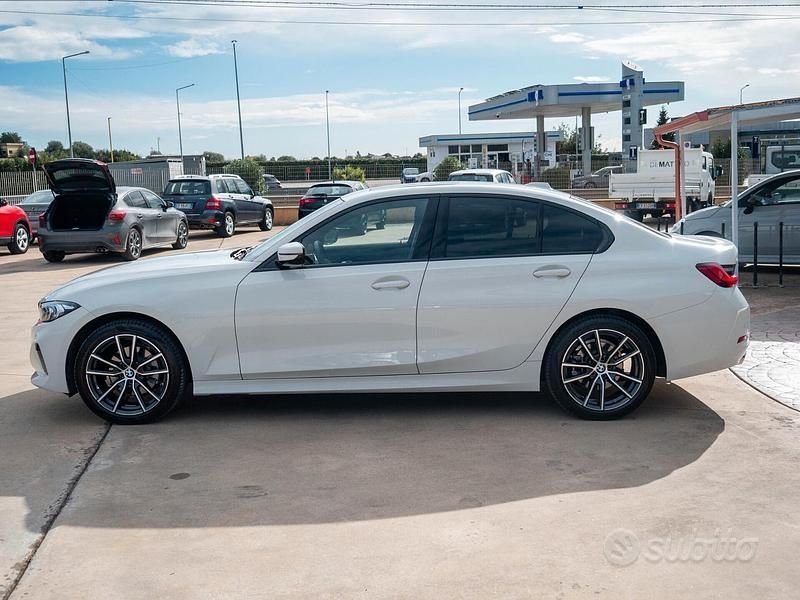 Usata BMW 320e Comfort Edition 190 CV (139 kW) 2024 Bianco Berlina