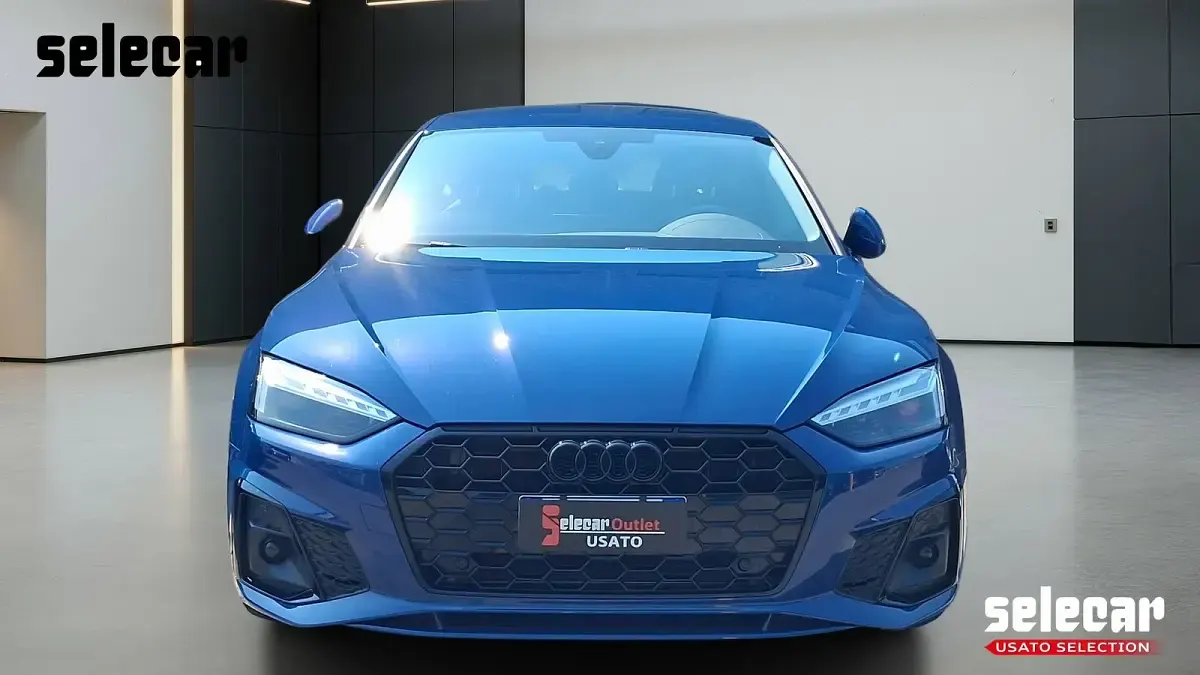 Usata Audi A5 Sportback S-Line 204 CV (150 kW) 2024 Blu atollo metallizzato Utilitaria