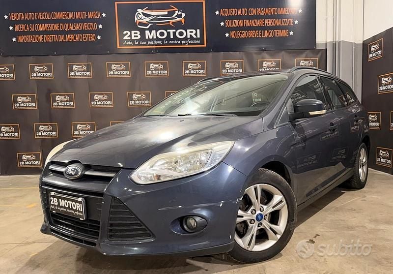 Usata Ford Focus Titanium 116 CV (85 kW) 2011 Blu Station wagon