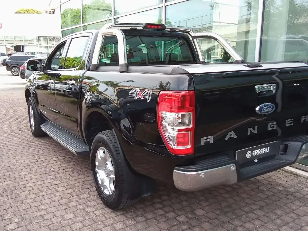 Usata Ford Ranger Limited 160 CV (117 kW) 2017 Nero Pick-up