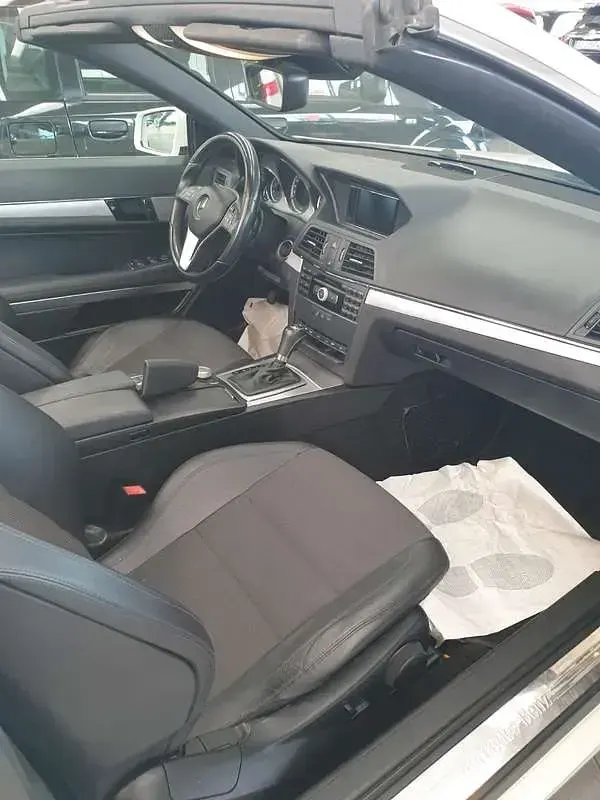 Usata Mercedes E220 Executive 170 CV (125 kW) 2013 Cabrio