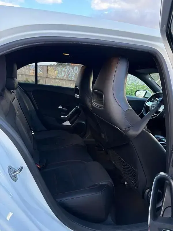 Usata Mercedes A180 Premium 116 CV (85 kW) 2019 Berlina