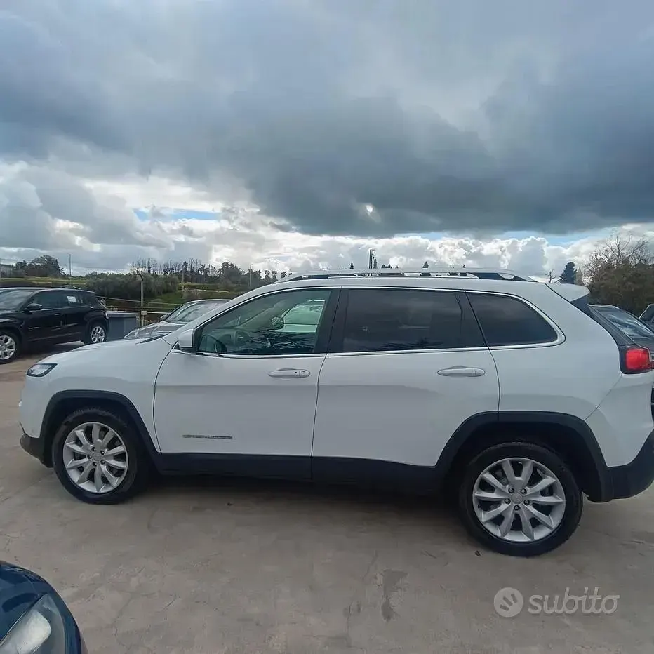 Usata Jeep Cherokee 140 CV (102 kW) 2014 Bianco SUV