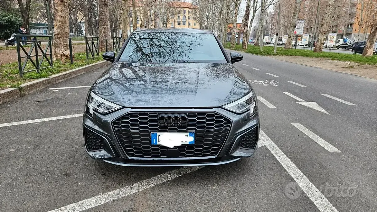 Usata Audi A3 S-Line 150 CV (110 kW) 2024 Grigio Berlina