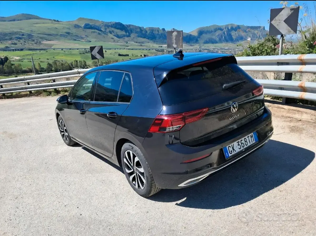 Usata VW Golf VIII 116 CV (85 kW) 2021 Berlina