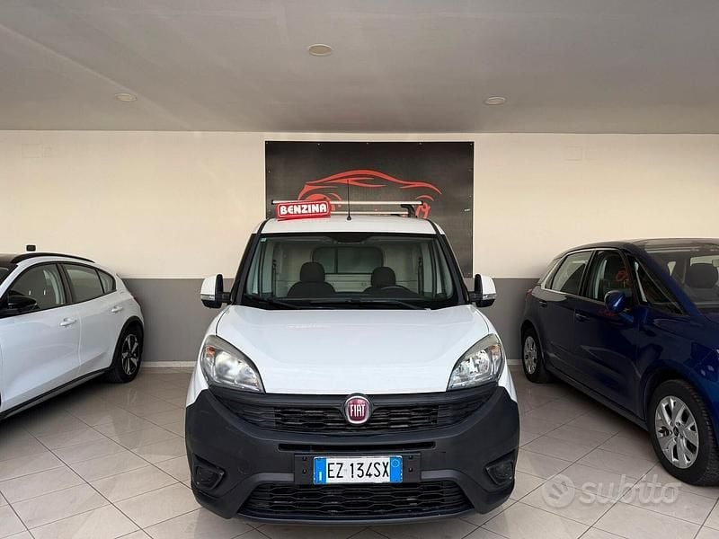 Bianco Usata 2015 Fiat Doblò Monovolume | 5499 € (Buon prezzo) - Immagine 1/4