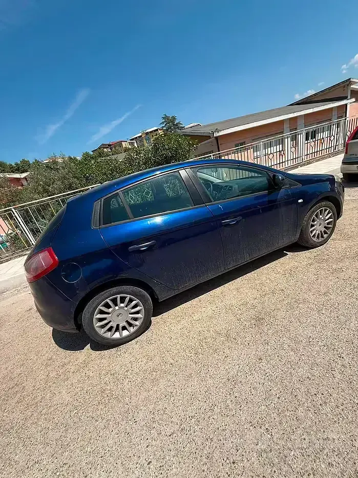 Usata Fiat Bravo 120 CV (88 kW) 2007 Bluazzurro Utilitaria