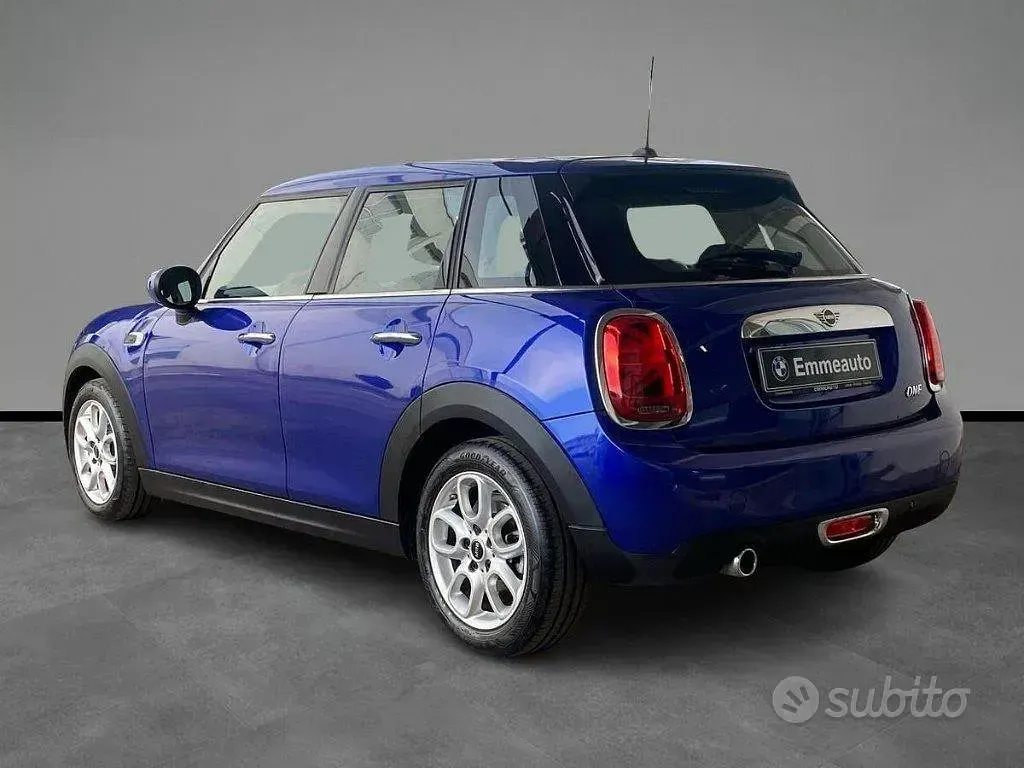 Usata Mini ONE 102 CV (75 kW) 2021 Bluazzurro Utilitaria