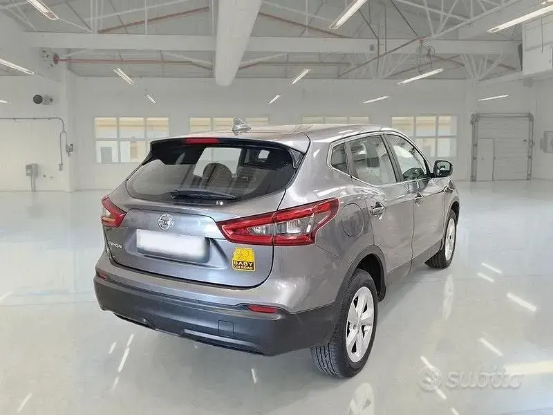 Usata Nissan Qashqai 115 CV (84 kW) 2020 Grigio SUV