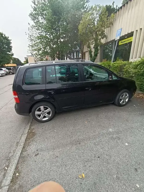 Käytetty VW Touran Highline 140 HP (102 kW) 2006 Tila-auto
