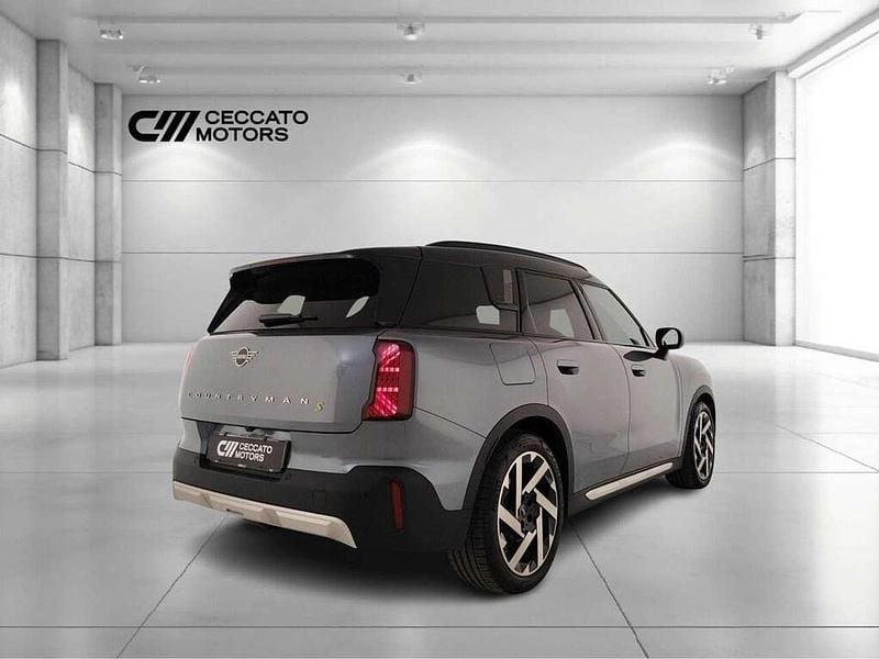 Usata Mini Cooper S Countryman Favoured 230 kW (313 CV) 2025 Smokey green SUV