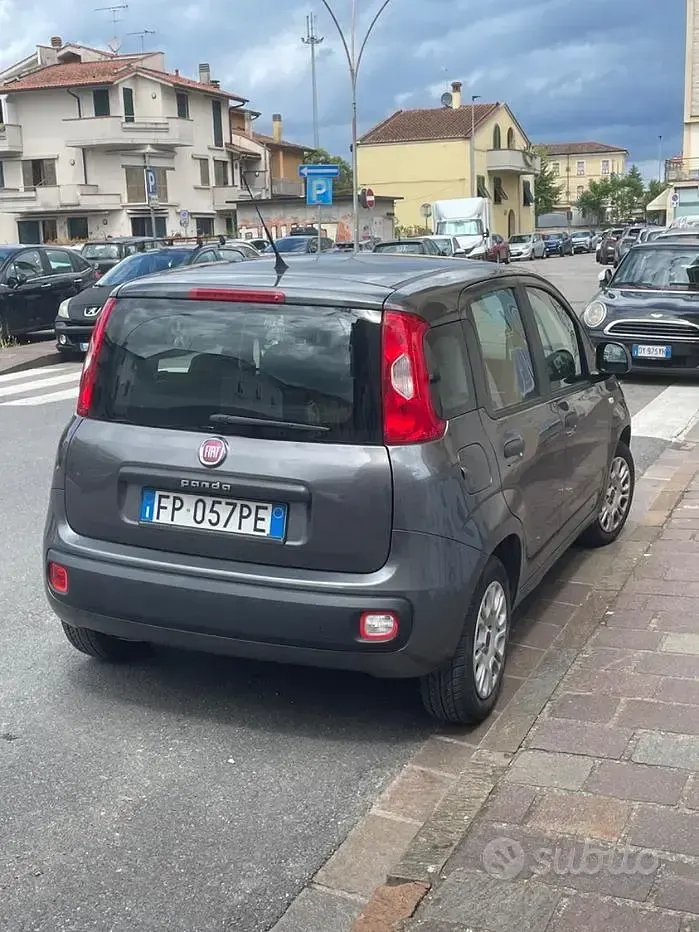 Usata Fiat Panda 69 CV (50 kW) 2018 Grigio Utilitaria