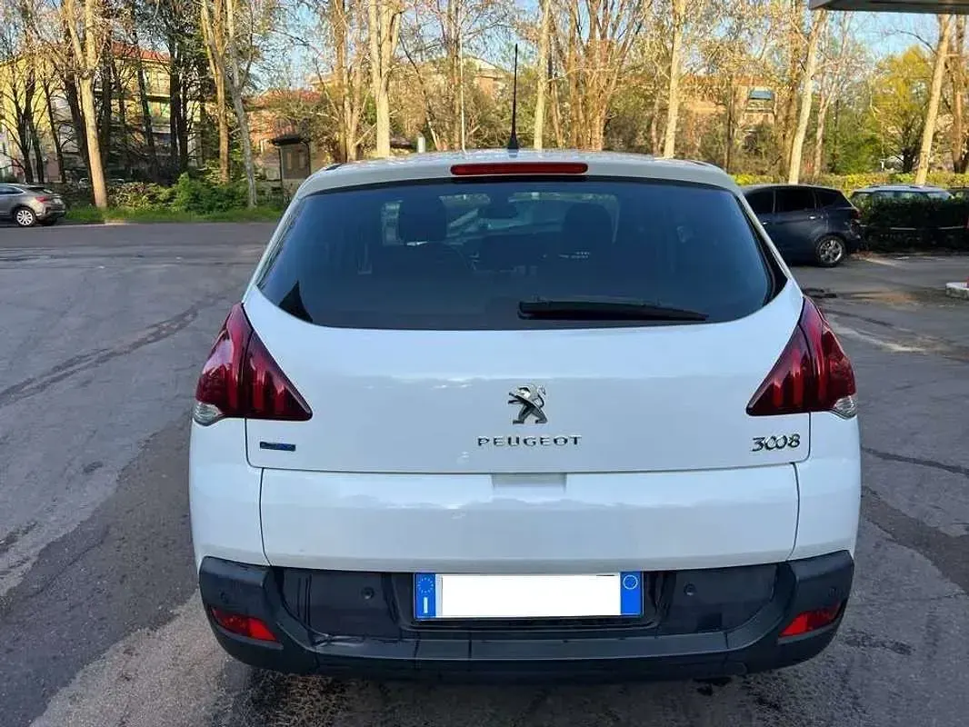 Usata Peugeot 3008 Active 120 CV (88 kW) 2015 Bianco Station wagon