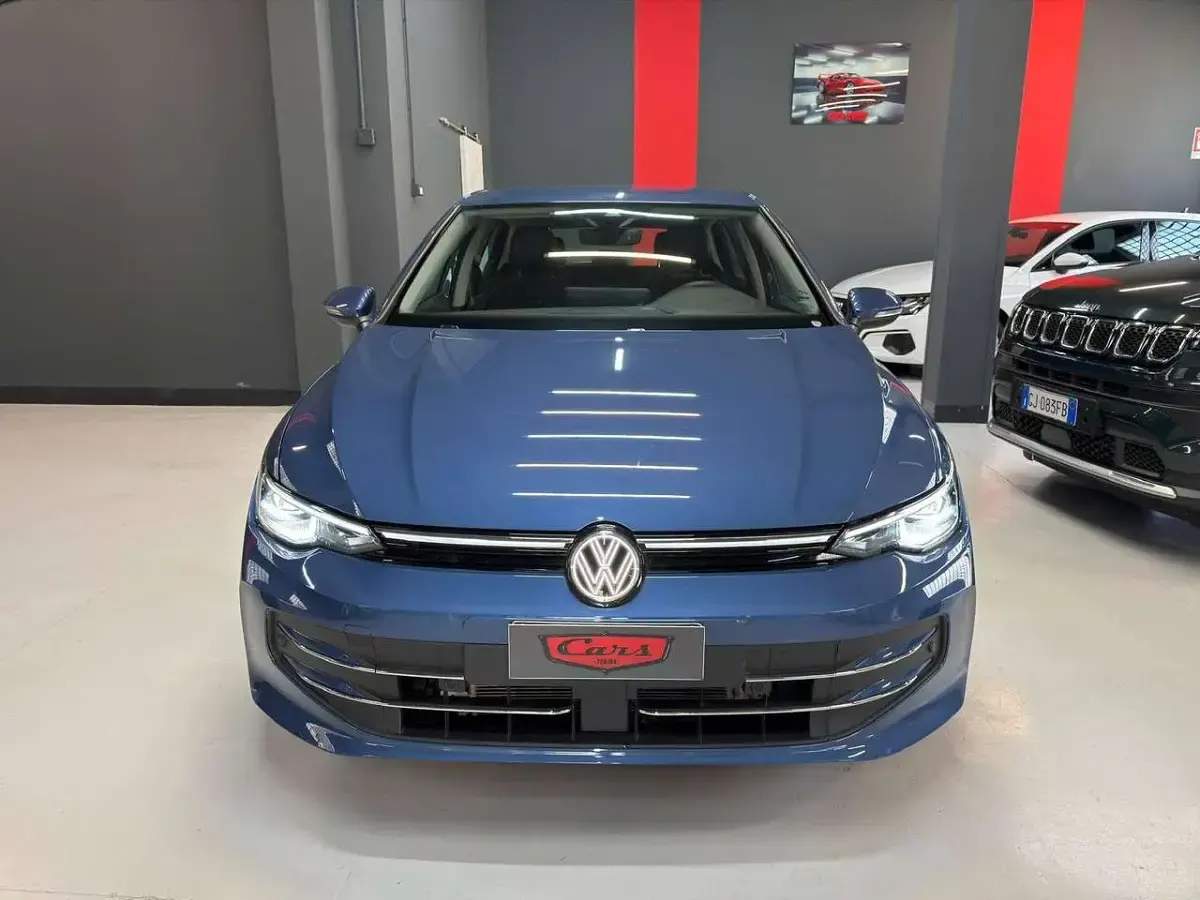 Usata VW Golf VIII 150 CV (110 kW) 2025 Blu/azzurro Berlina