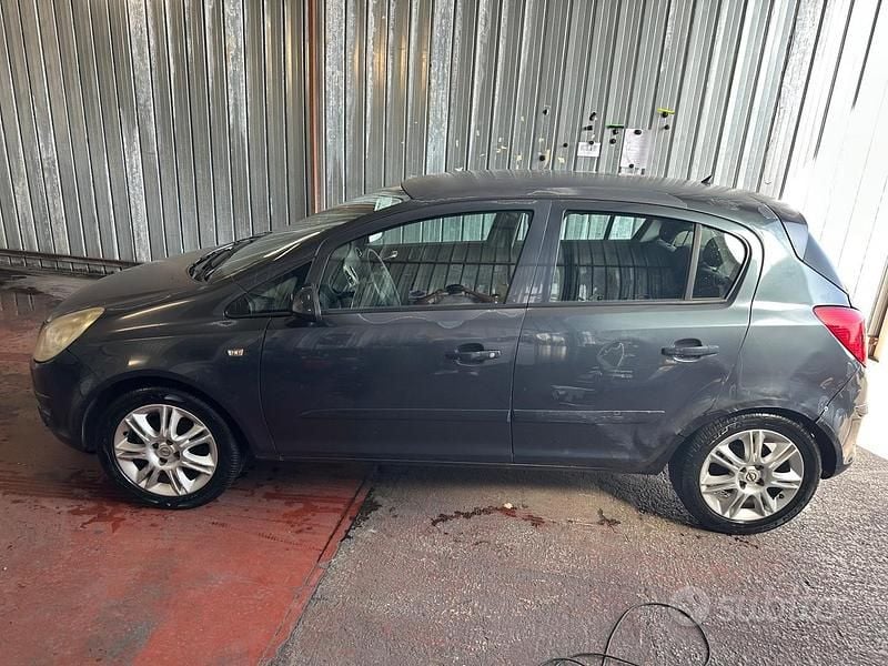 Occasion Opel Corsa Club 75 ch (55 kW) 2008 Gris Berline