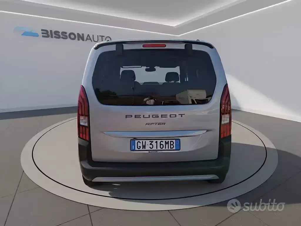 Usata Peugeot Rifter GTi 131 CV (96 kW) 2024 Grigio Monovolume