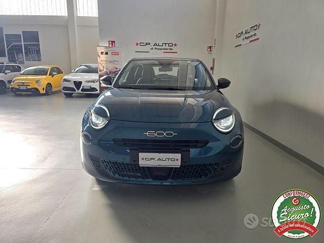 Usata Fiat 600 101 CV (74 kW) 2024 Blu SUV