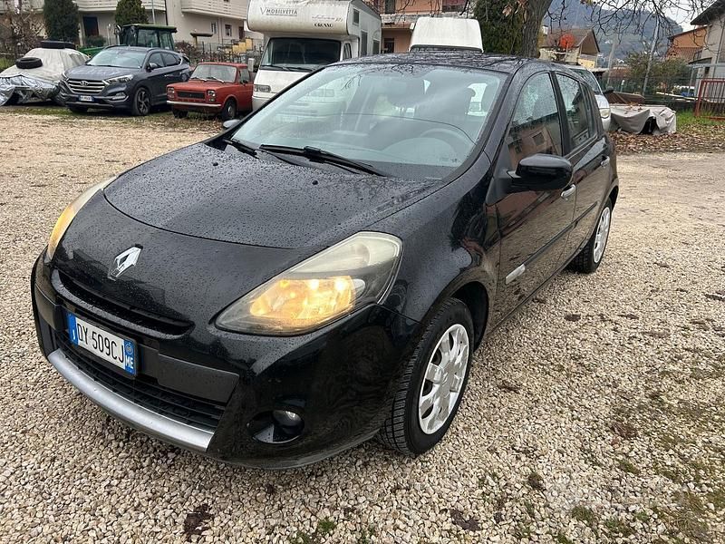 Usata Renault Clio II 74 CV (54 kW) 2009 Nero Berlina