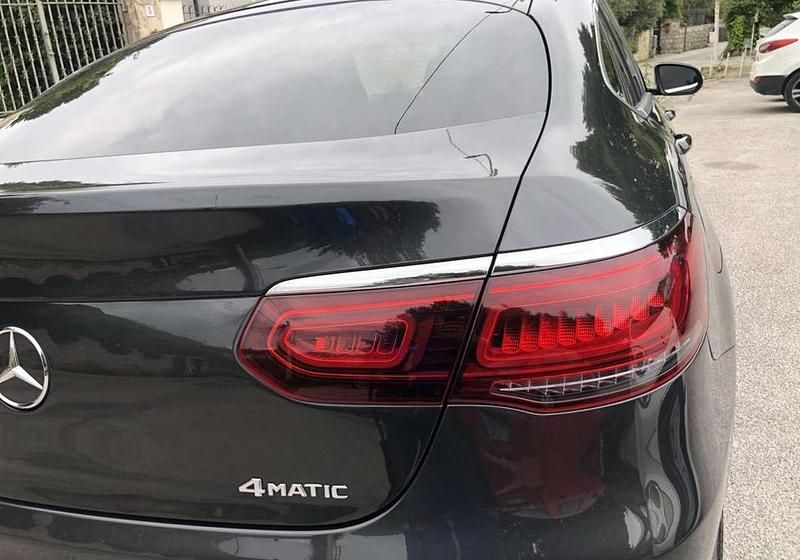 Usata Mercedes GLC220 194 CV (142 kW) 2020 Grigio Coupé