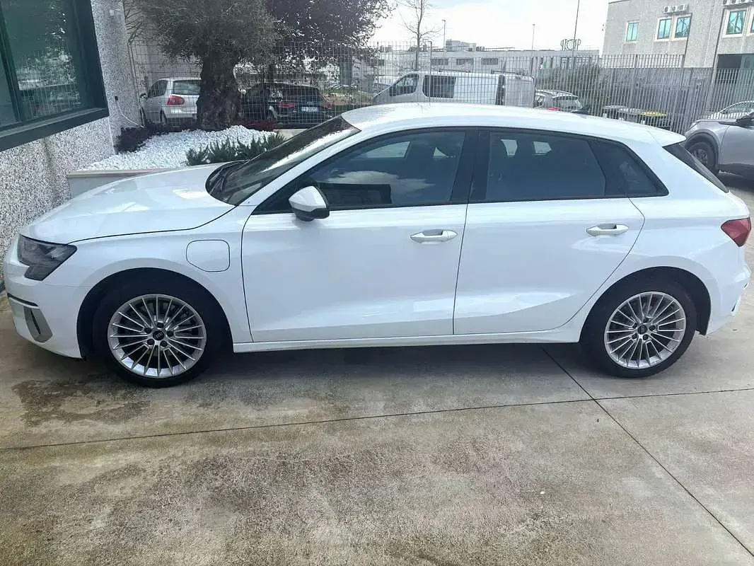 Usata Audi A3 Advanced 150 CV (110 kW) 2021 Bianco Berlina